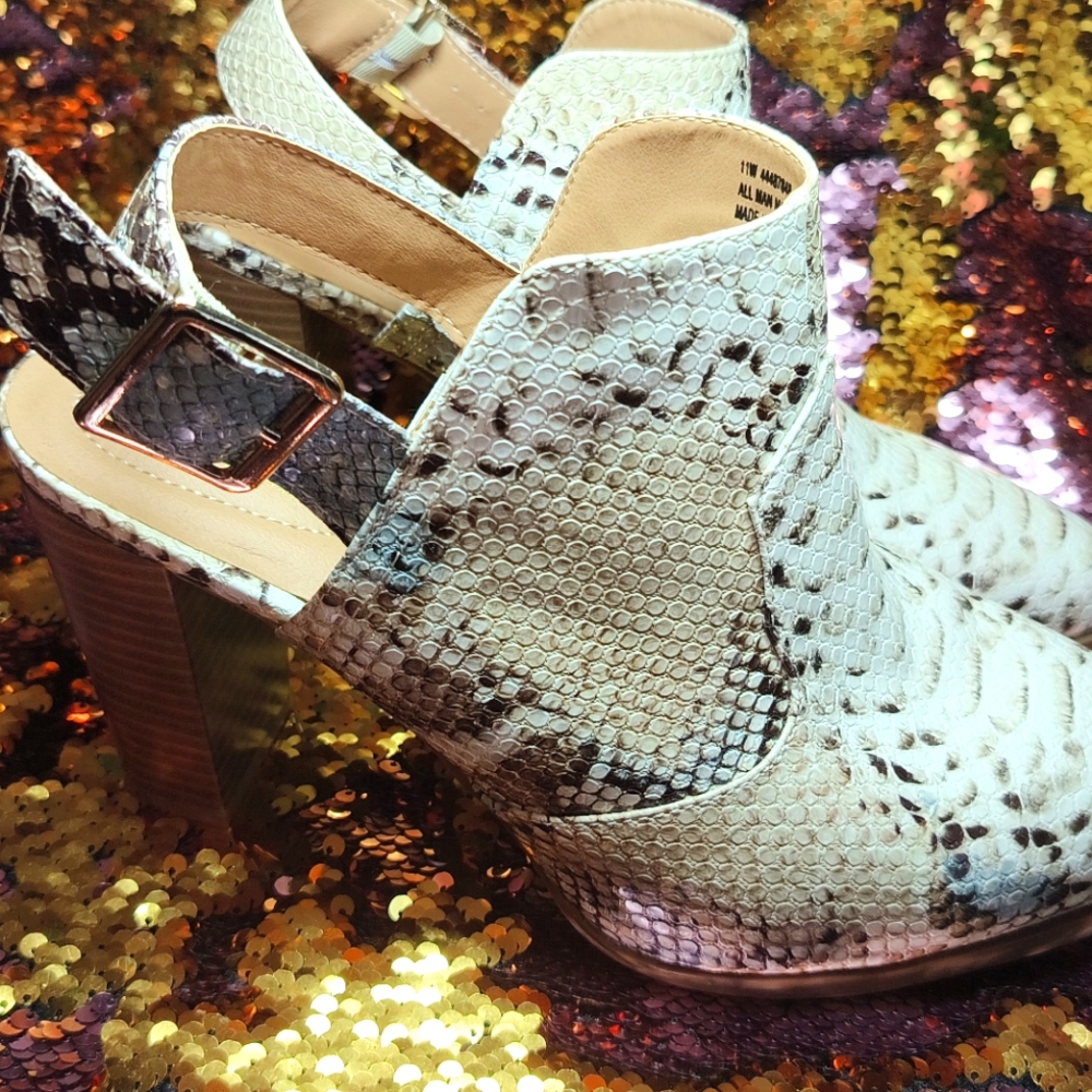 COMFORT est.1946 heel - Picture 2 of 6